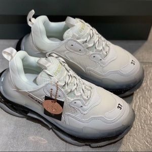 Balenciaga Casual Shoes For Men & Women
